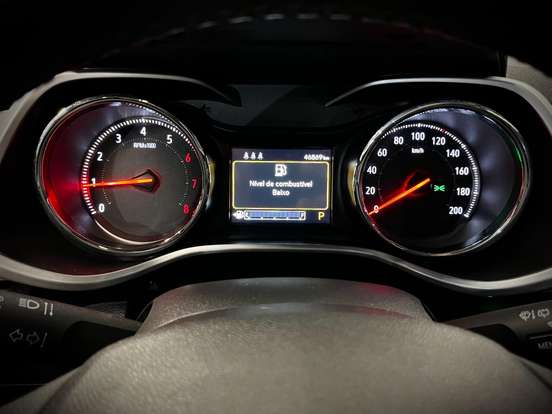 CHEVROLET-TRACKER-2023
