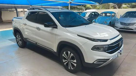 FIAT TORO 2.0 16V TURBO DIESEL VOLCANO 4WD AT9 FIAT TORO 2.0 16V TURBO DIESEL VOLCANO 4WD AT9