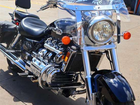 HONDA-VALKYRIE HONDA-VALKYRIE-2000
