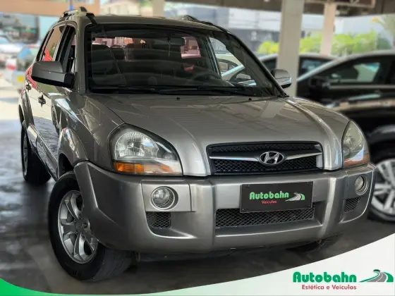 HYUNDAI TUCSON 2.0 MPFI GLS 16V 143CV 2WD GASOLINA 4P AUTOMÁTICO
