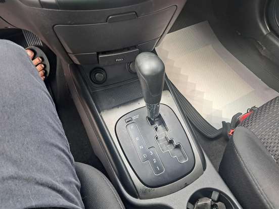 HYUNDAI-I30-2010