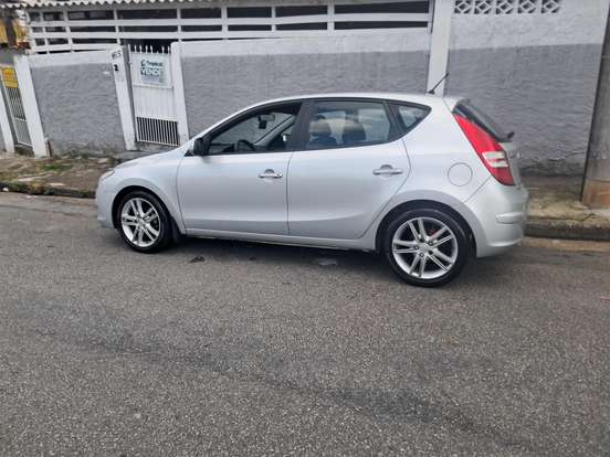 HYUNDAI-I30-2010