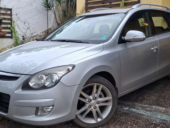 HYUNDAI-I30-2.0 MPFI GLS 16V GASOLINA 4P AUTOMÁTICO HYUNDAI-I30-2011