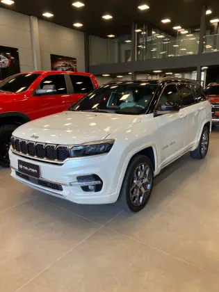 JEEP COMMANDER 2.0 TD380 TURBO DIESEL OVERLAND AT9