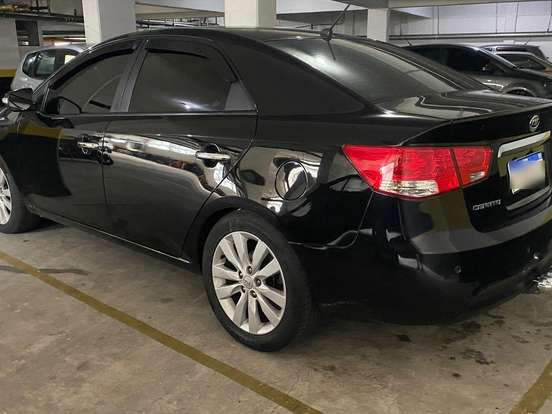 KIA-CERATO-1.6 EX SEDAN 16V GASOLINA 4P AUTOMÁTICO KIA-CERATO-2010