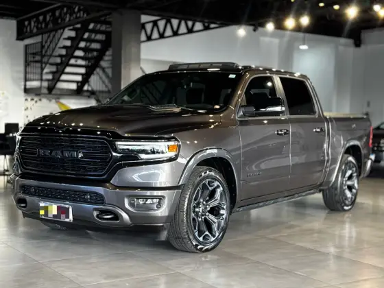 RAM 1500 5.7 V8 GASOLINA LIMITED NIGHT EDITION CD 4X4 AUTOMÁTICO
