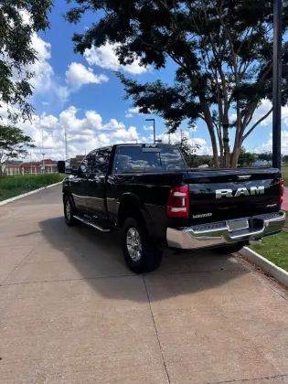 RAM 2500 6.7 I6 TURBO DIESEL LARAMIE CD 4X4 AUTOMÁTICO