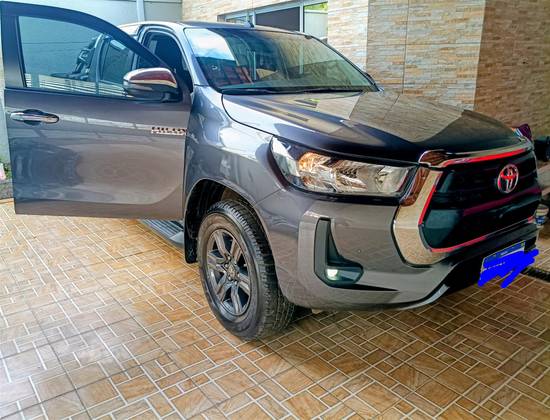 TOYOTA HILUX 2.8 D-4D TURBO DIESEL CD SR 4X4 AUTOMÁTICO