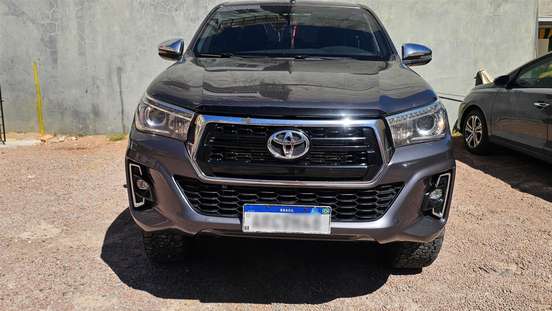 TOYOTA-HILUX-2019
