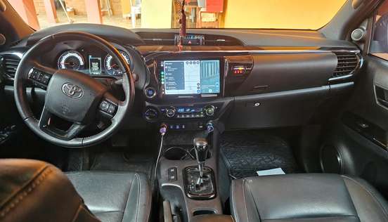 TOYOTA-HILUX-2.8 SRX 4X4 CD 16V DIESEL 4P AUTOMÁTICO TOYOTA-HILUX-2019