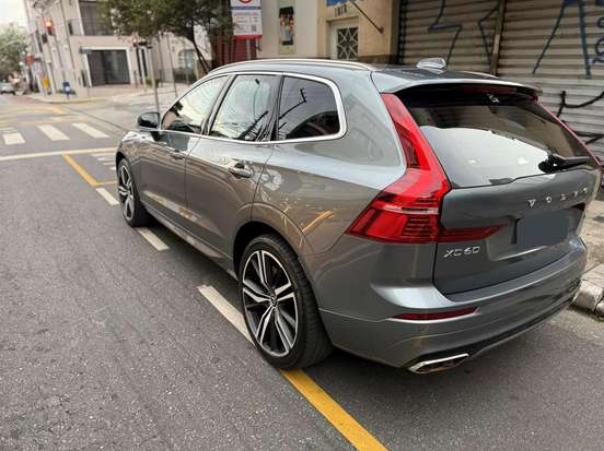 VOLVO-XC60-2019