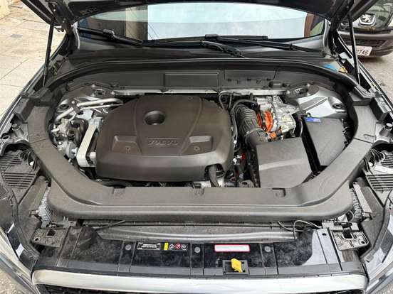 VOLVO-XC60-2.0 T8 HYBRID R-DESIGN AWD GEARTRONIC VOLVO-XC60-2019