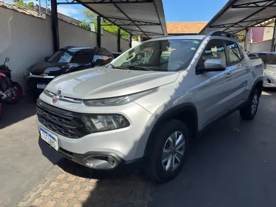 FIAT TORO 1.8 16V EVO FLEX FREEDOM AT6 FIAT TORO 1.8 16V EVO FLEX FREEDOM AT6