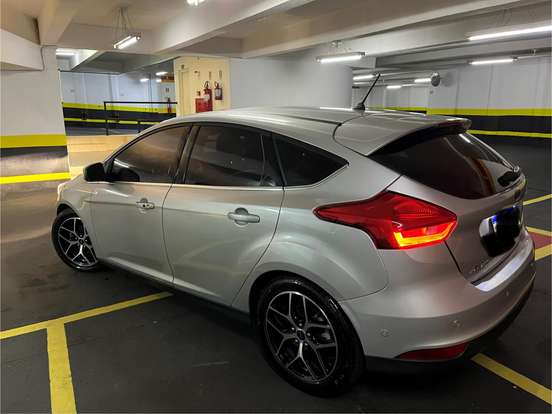 FORD-FOCUS-2.0 TITANIUM PLUS FASTBACK 16V FLEX 4P POWERSHIFT FORD-FOCUS-2018