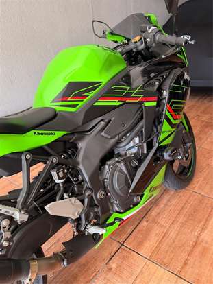 KAWASAKI-NINJA ZX-4R-2024