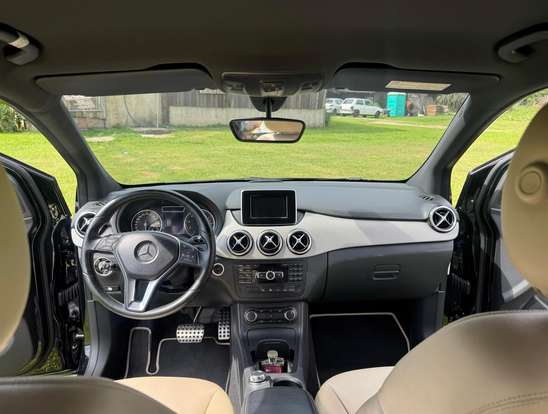 MERCEDES-BENZ-B 200-2013