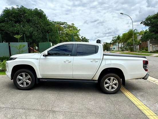 MITSUBISHI-L200 TRITON-2.4 16V TURBO DIESEL SPORT GLS CD 4P 4X4 AUTOMÁTICO MITSUBISHI-L200 TRITON-2021
