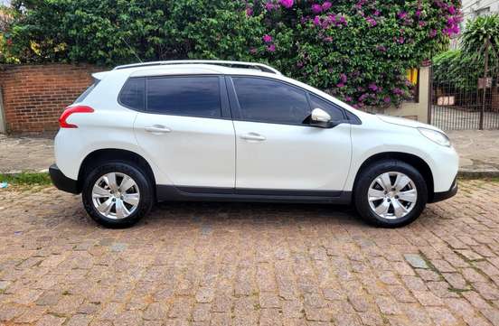PEUGEOT-2008-2017