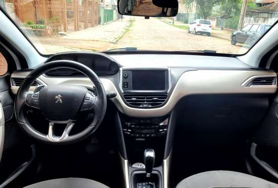 PEUGEOT-2008-2017