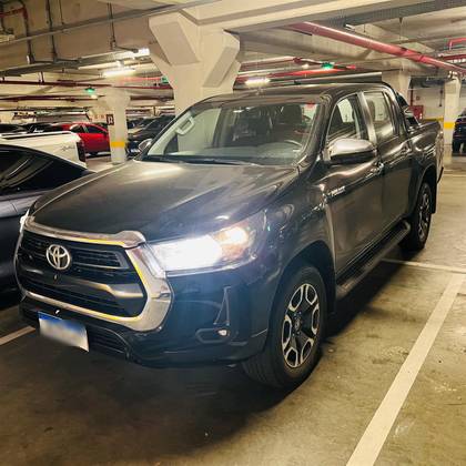 TOYOTA HILUX 2.8 D-4D TURBO DIESEL CD SRV 4X4 AUTOMÁTICO