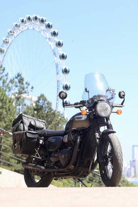 TRIUMPH BONNEVILLE T100 BLACK 900 