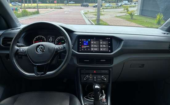 VOLKSWAGEN-T-CROSS-2021