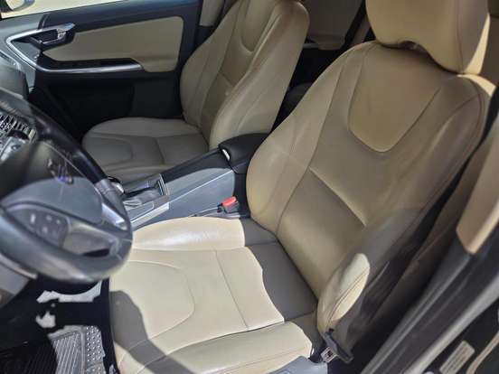 VOLVO-XC60-2.4 D5 KINETIC DIESEL AWD 4P AUTOMÁTICO VOLVO-XC60-2016