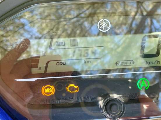 YAMAHA-FLUO 125 HYBRID CONNECTED ABS-2025
