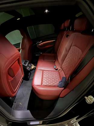 AUDI-E-TRON-2022