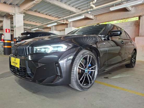 BMW-330e-2.0 16V TURBO HÍBRIDO M SPORT AUTOMÁTICO BMW-330e-2024