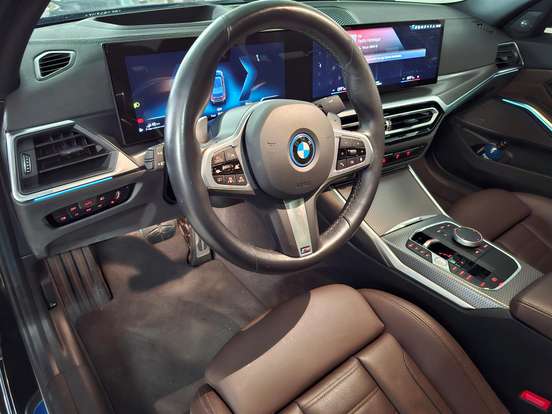 BMW-330e-2.0 16V TURBO HÍBRIDO M SPORT AUTOMÁTICO BMW-330e-2024