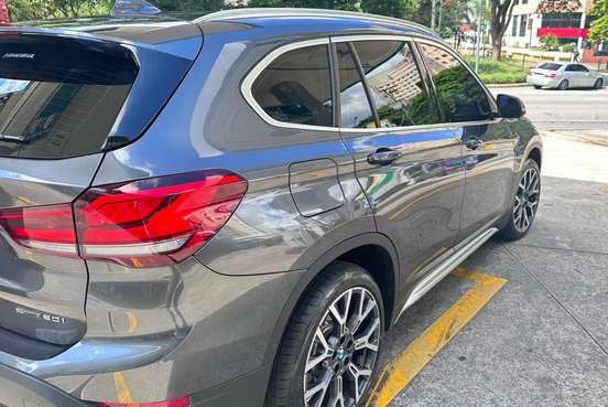 BMW-X1-2022