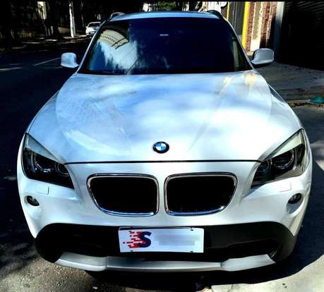 BMW-X1-2011