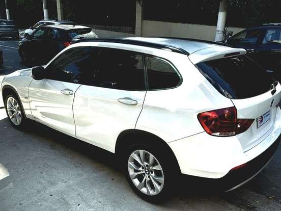 BMW-X1-2.0 18I S-DRIVE 4X2 16V GASOLINA 4P AUTOMÁTICO BMW-X1-2011