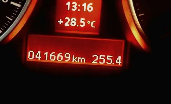 BMW-X1-2011