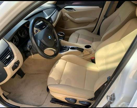 BMW-X1-2011