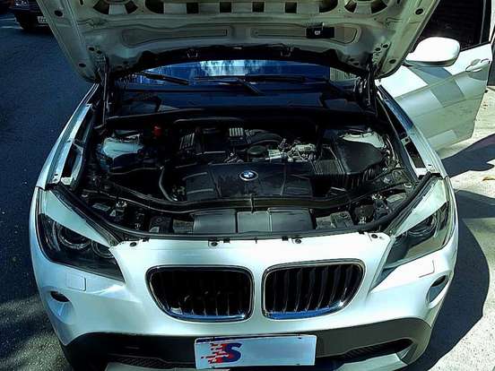 BMW-X1-2.0 18I S-DRIVE 4X2 16V GASOLINA 4P AUTOMÁTICO BMW-X1-2011