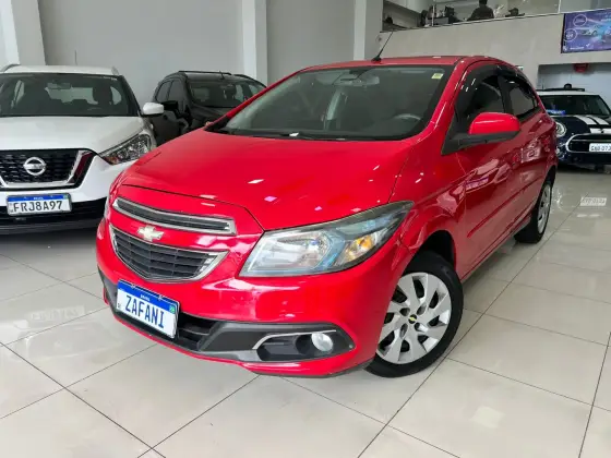 CHEVROLET ONIX 1.4 MPFI LT 8V FLEX 4P MANUAL CHEVROLET ONIX 1.4 MPFI LT 8V FLEX 4P MANUAL