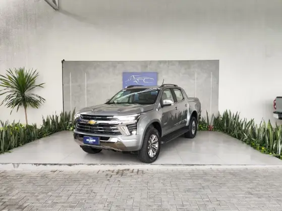CHEVROLET S10 2.8 16V TURBO DIESEL HIGH COUNTRY CD 4X4 AUTOMÁTICO