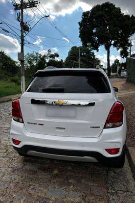CHEVROLET-TRACKER-2018
