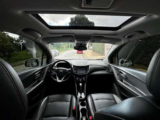CHEVROLET-TRACKER-2018