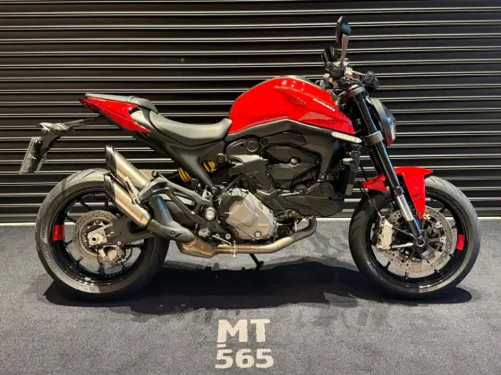 DUCATI MONSTER 937 