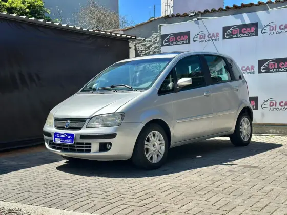 FIAT IDEA 1.8 MPI HLX 8V FLEX 4P MANUAL FIAT IDEA 1.8 MPI HLX 8V FLEX 4P MANUAL