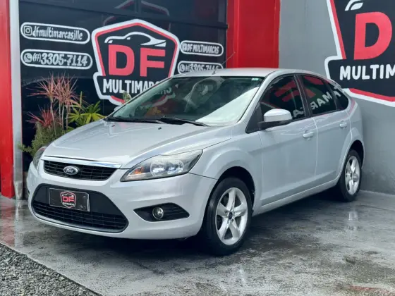 FORD FOCUS 2.0 GLX 16V GASOLINA 4P AUTOMÁTICO