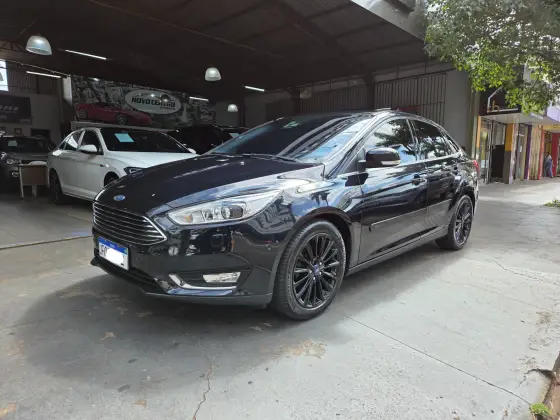 FORD FOCUS 2.0 TITANIUM PLUS FASTBACK 16V FLEX 4P POWERSHIFT FORD FOCUS 2.0 TITANIUM PLUS FASTBACK 16V FLEX 4P POWERSHIFT