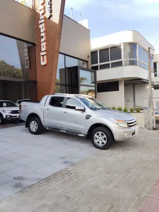 FORD RANGER 3.2 LIMITED 4X4 CD 20V DIESEL 4P AUTOMÁTICO FORD RANGER 3.2 LIMITED 4X4 CD 20V DIESEL 4P AUTOMÁTICO