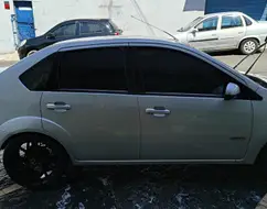 FORD FIESTA 1.6 ROCAM SEDAN 8V FLEX 4P MANUAL FORD FIESTA 1.6 ROCAM SEDAN 8V FLEX 4P MANUAL