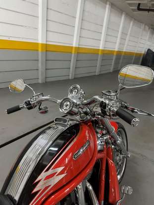 HARLEY-DAVIDSON-V-ROD SCREAMIN EAGLE-2005