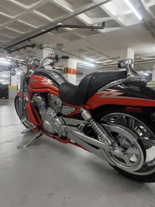 HARLEY-DAVIDSON-V-ROD SCREAMIN EAGLE-2005