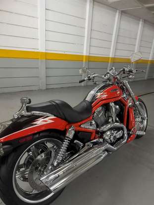 HARLEY-DAVIDSON-V-ROD SCREAMIN EAGLE-2005